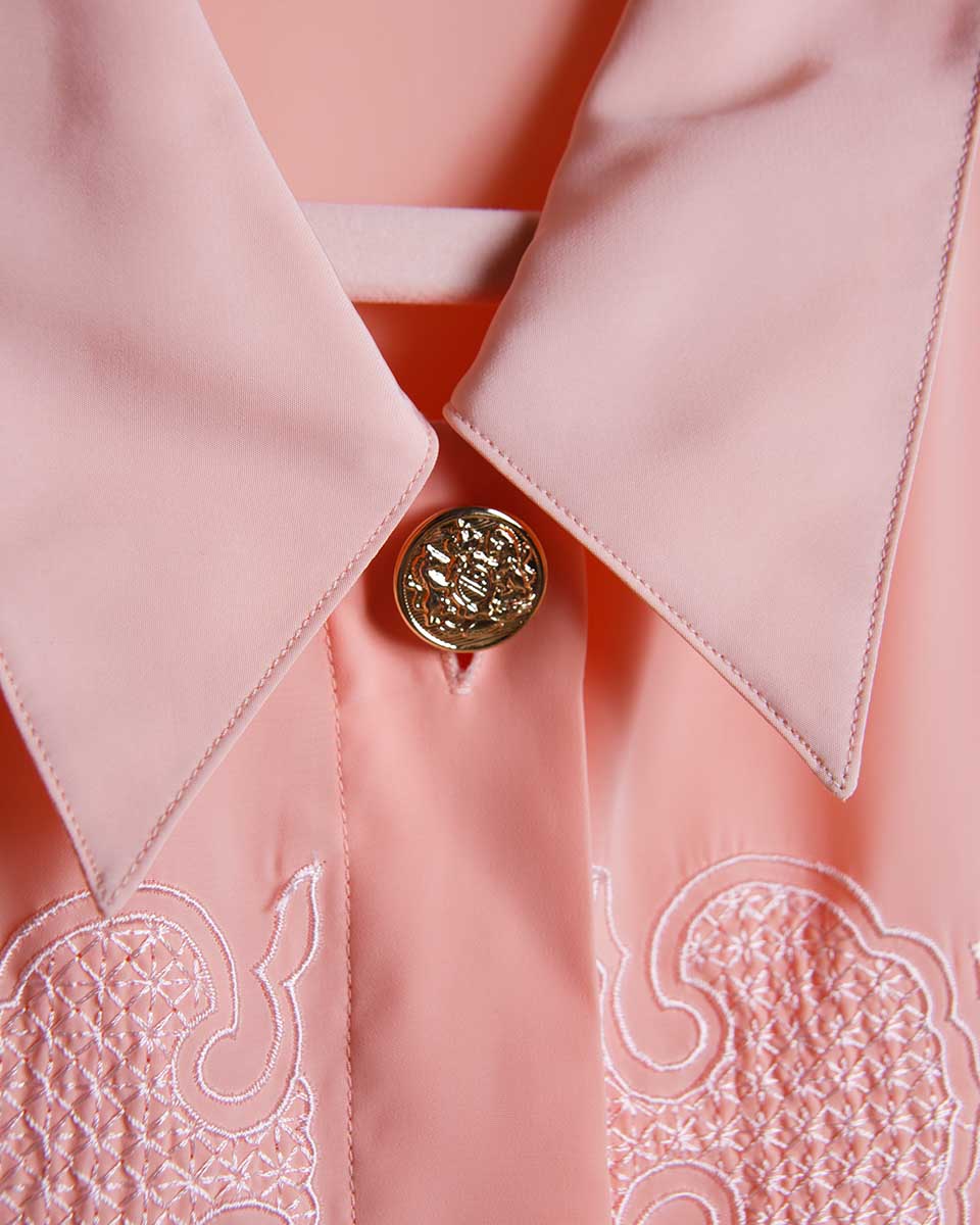 bottone dorato colletto camicia vintage