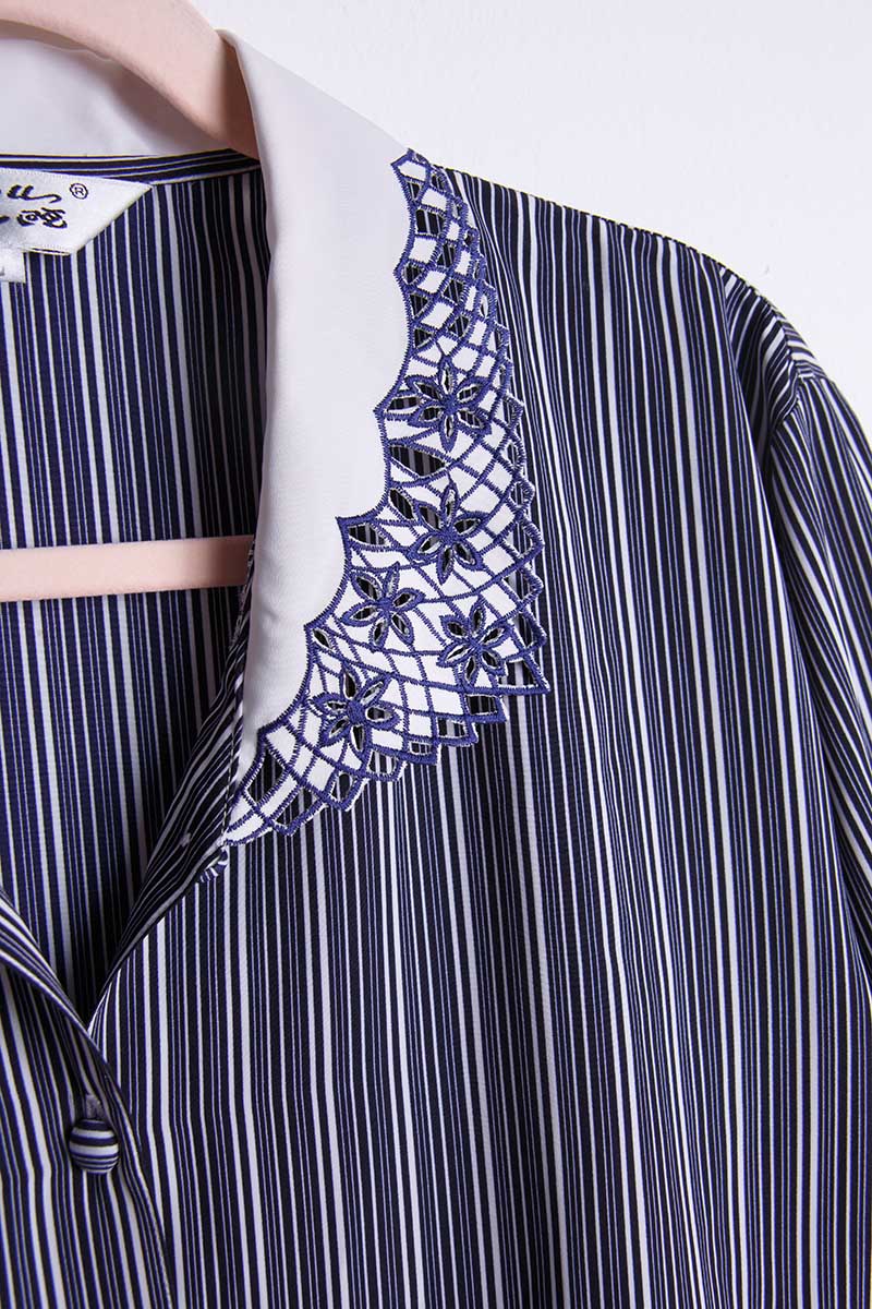 Camicia a righe navy con colletto ricamato – Taglia L - abbigliamento vintage Rivesty