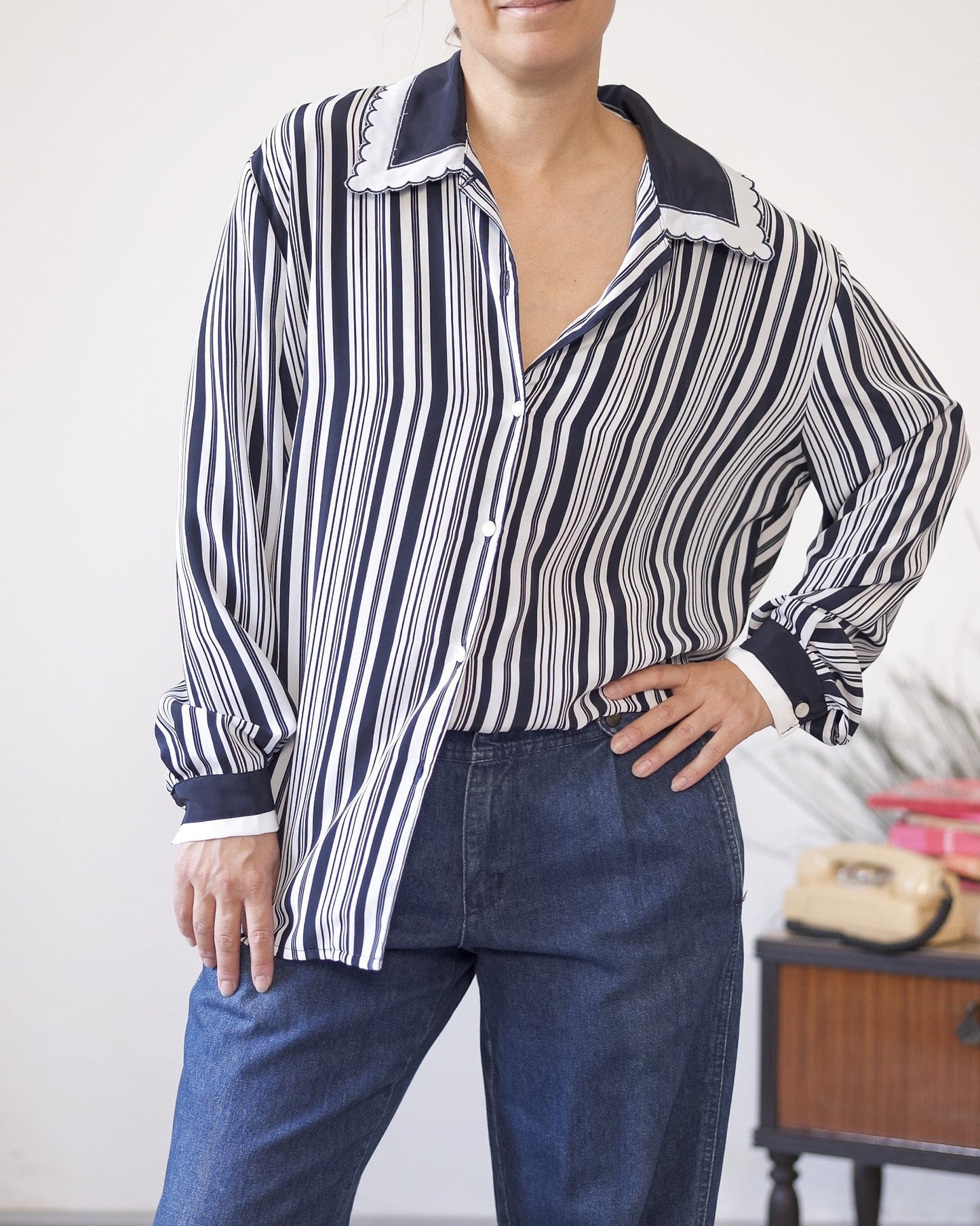 Camicia vintage a righe navy – vestibilità ampia - abbigliamento vintage Rivesty