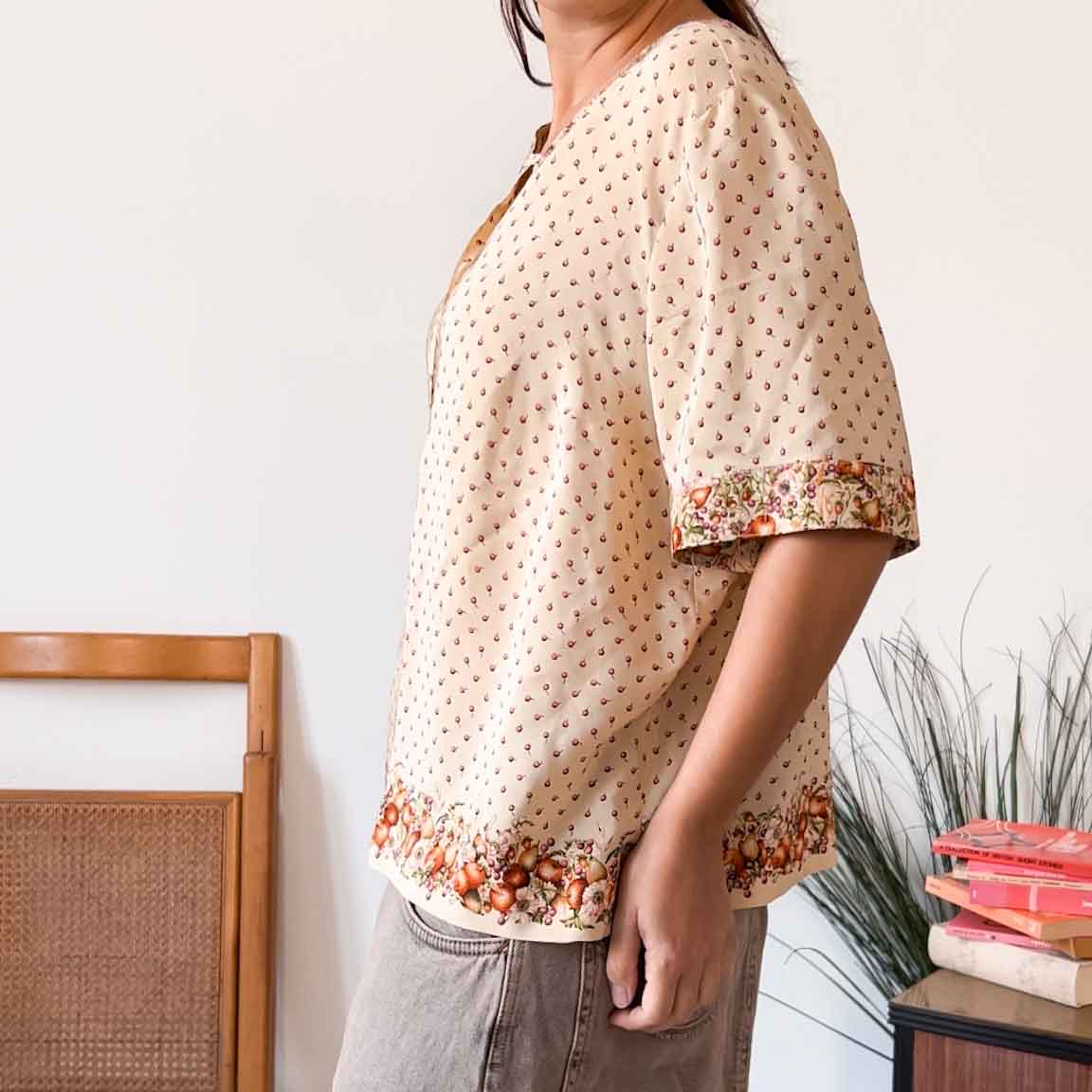 Camicia vintage fantasia frutti rossi e floreale - abbigliamento vintage Rivesty