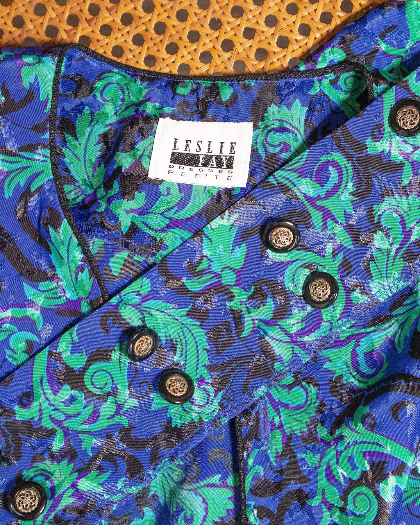 Camicia vintage stile anni '80 blu e viola con trama floreale - abbigliamento vintage Rivesty