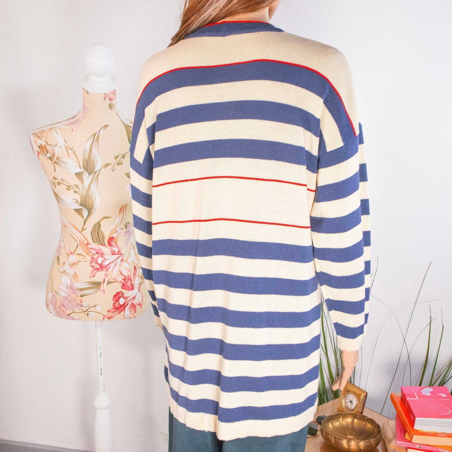 Cardigan vintage 100% lana con pinup navy - abbigliamento vintage Rivesty