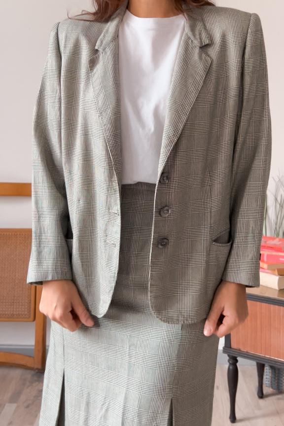 Completo vintage blazer e gonna in lana e seta pied de poule toni del grigio - abbigliamento vintage Rivesty