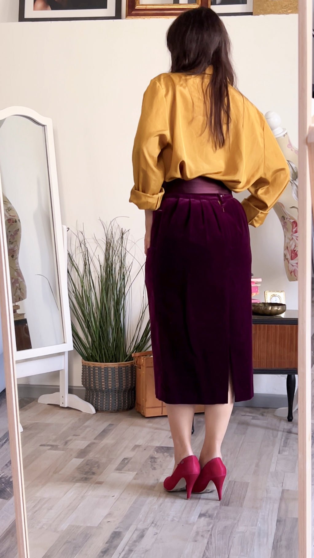 Gonna vintage con fiocco color viola melanzana - abbigliamento vintage Rivesty