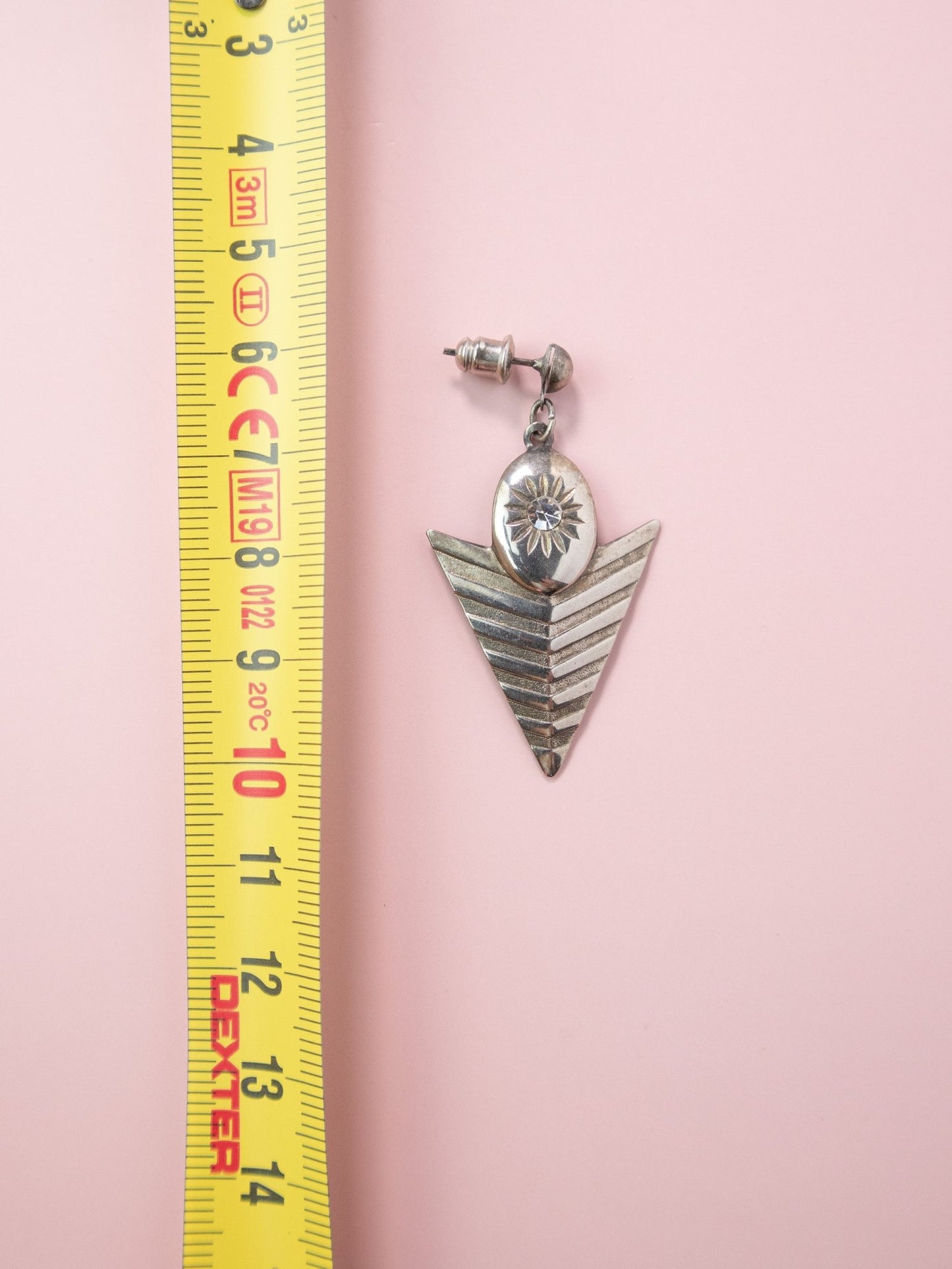 Orecchini triangolari colore argento - abbigliamento vintage Rivesty