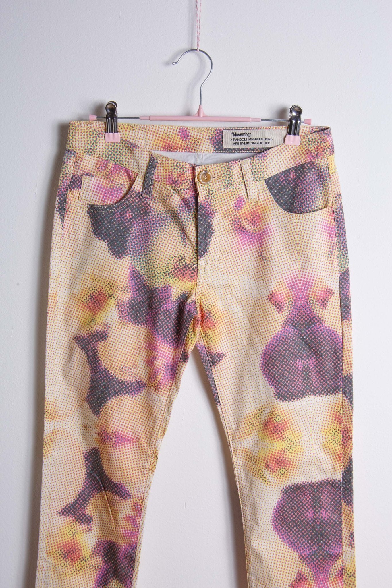 Pantaloni vintage November donna a vita bassa taglia 27 – Fantasia floreale anni 2000 | Rivesty Vintage - abbigliamento vintage Rivesty