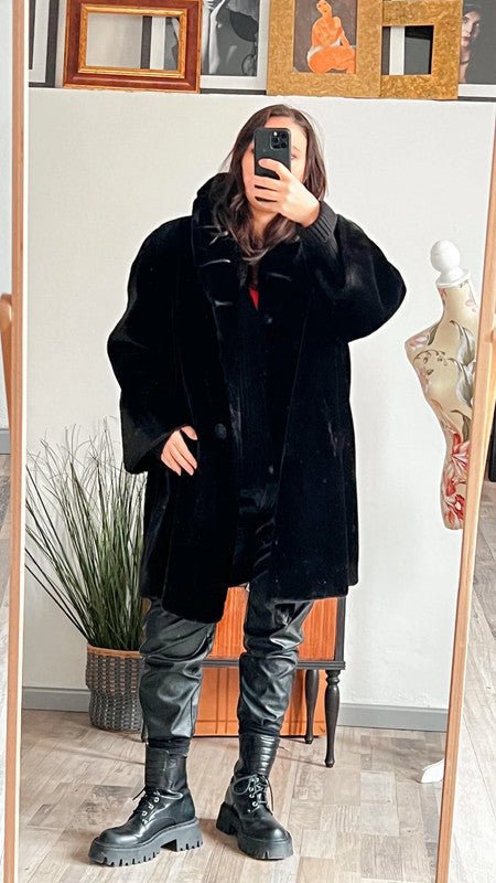 Pelliccia sintetica nera vintage - abbigliamento vintage Rivesty