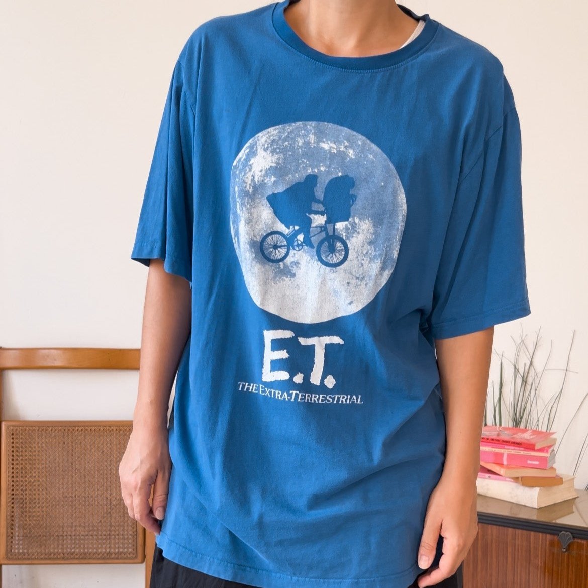 Tshirt ET Extra Terrestrial Moon Pull&Bear XL - abbigliamento vintage Rivesty
