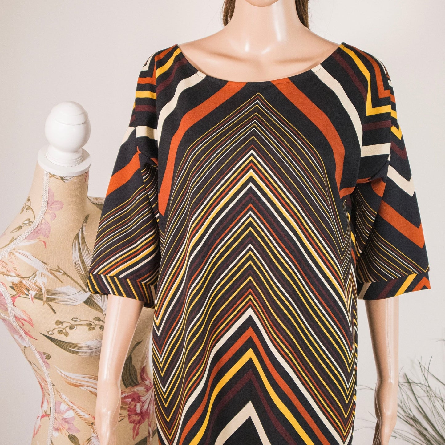 Vestito Preloved a Motivo Geometrico - Made in Italy - abbigliamento vintage Rivesty