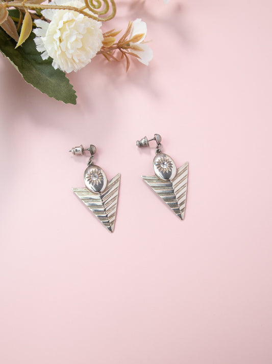 Orecchini triangolari colore argento Rivesty Vintage