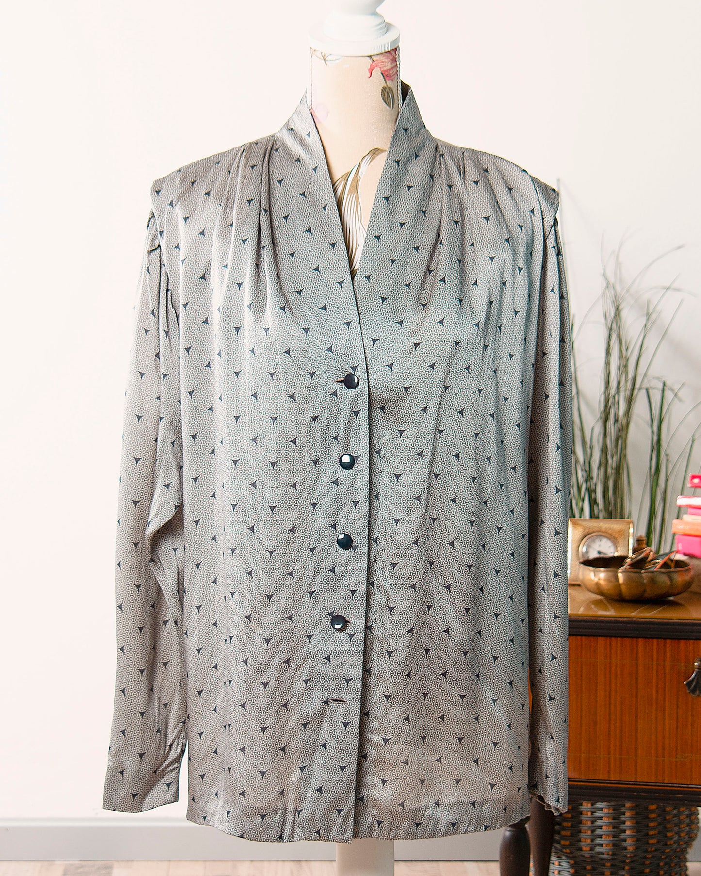 Camicia vintage di taglio sartoriale in seta - Rivesty Vintage