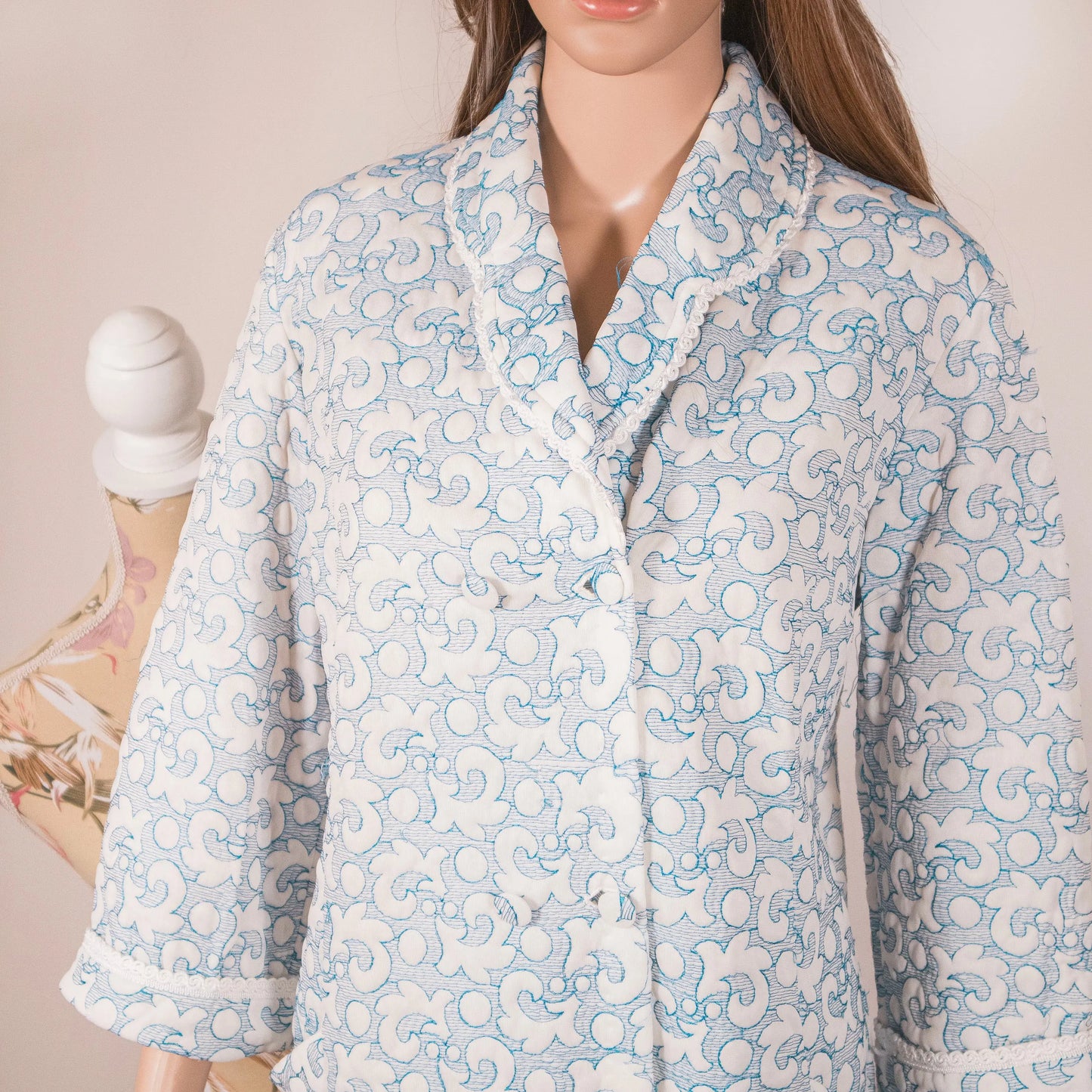 Vestaglia vintage damascata con ricami