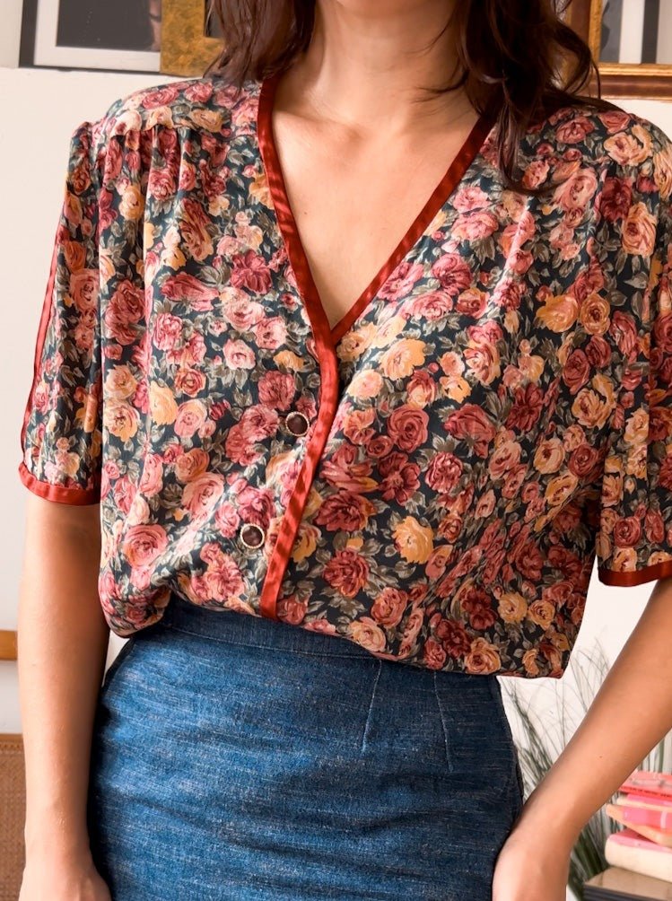 Blusa vintage in seta floreale anni 80 – Taglia M - abbigliamento vintage Rivesty