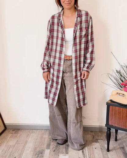 camicia vintage in seta indossata