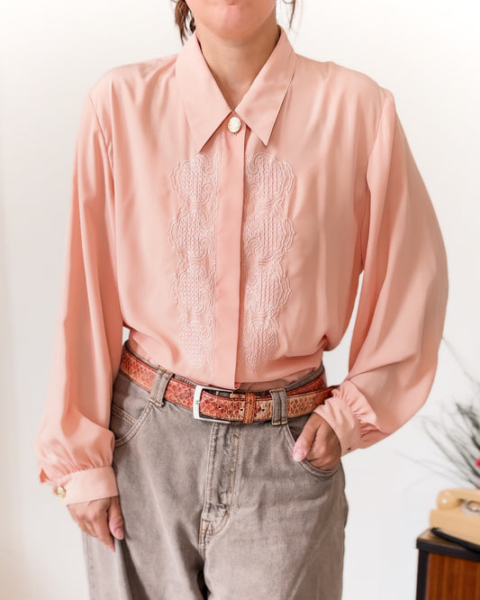 camicia vintage pesca indossata con jeans