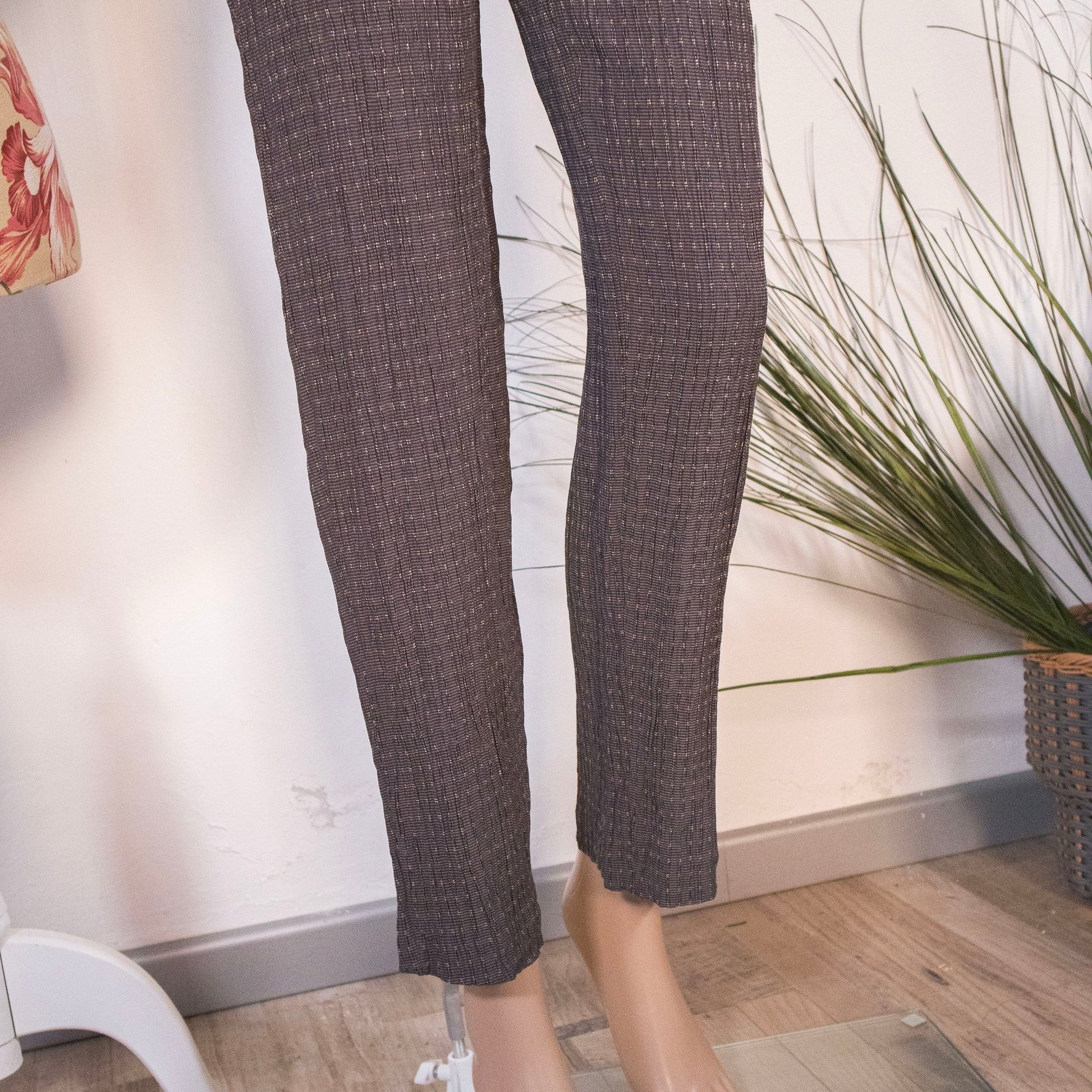 Pantaloni vintage stretti aderenti a vita alta - abbigliamento vintage Rivesty