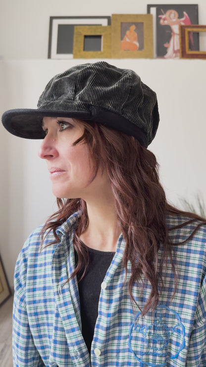 Cappello Vintage in Velluto a Coste – Regina Schrecker Free Time