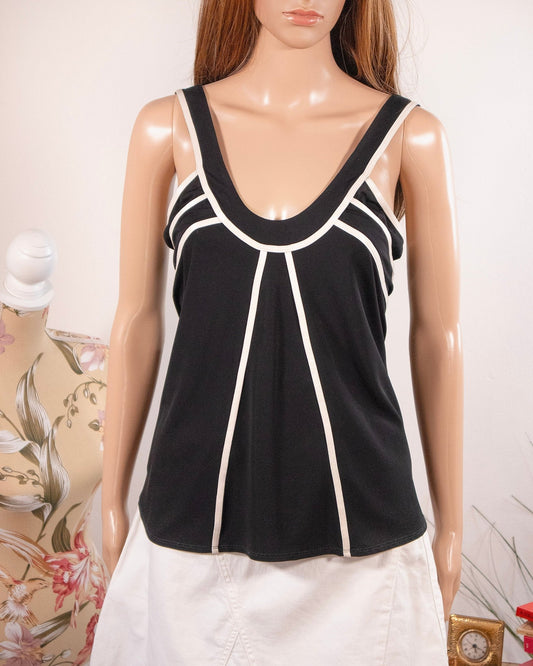 Top nero con righe bianche Max Mara - abbigliamento vintage Rivesty